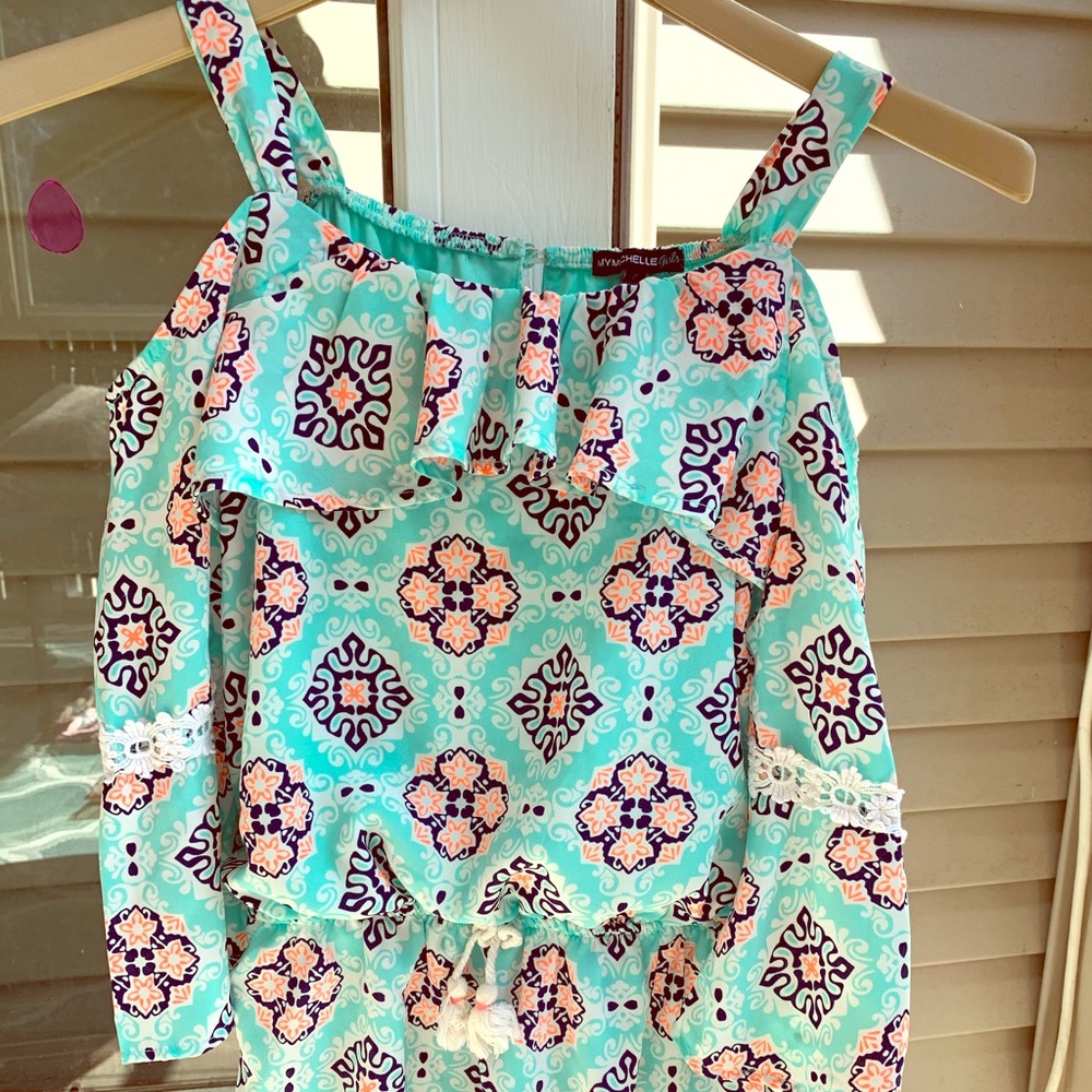 Peekaboo sleeve girls skort jumper